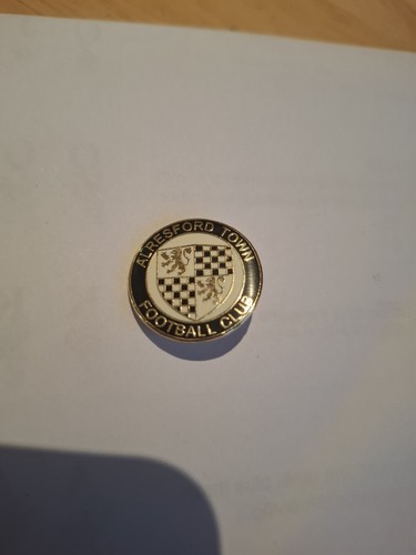 Alresford town pin badge - alresford,